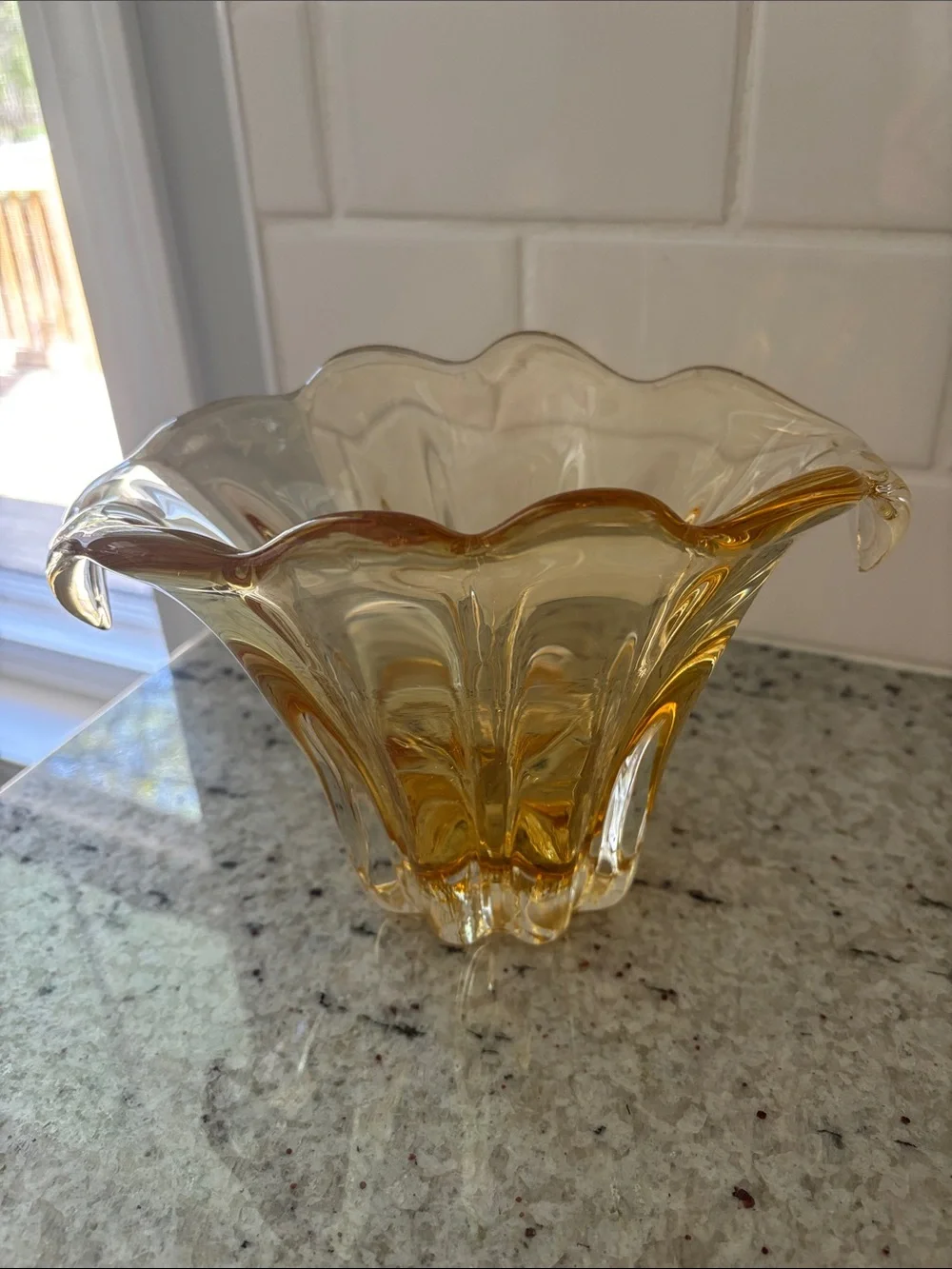 Vintage Teleflora waterfall tulip vase